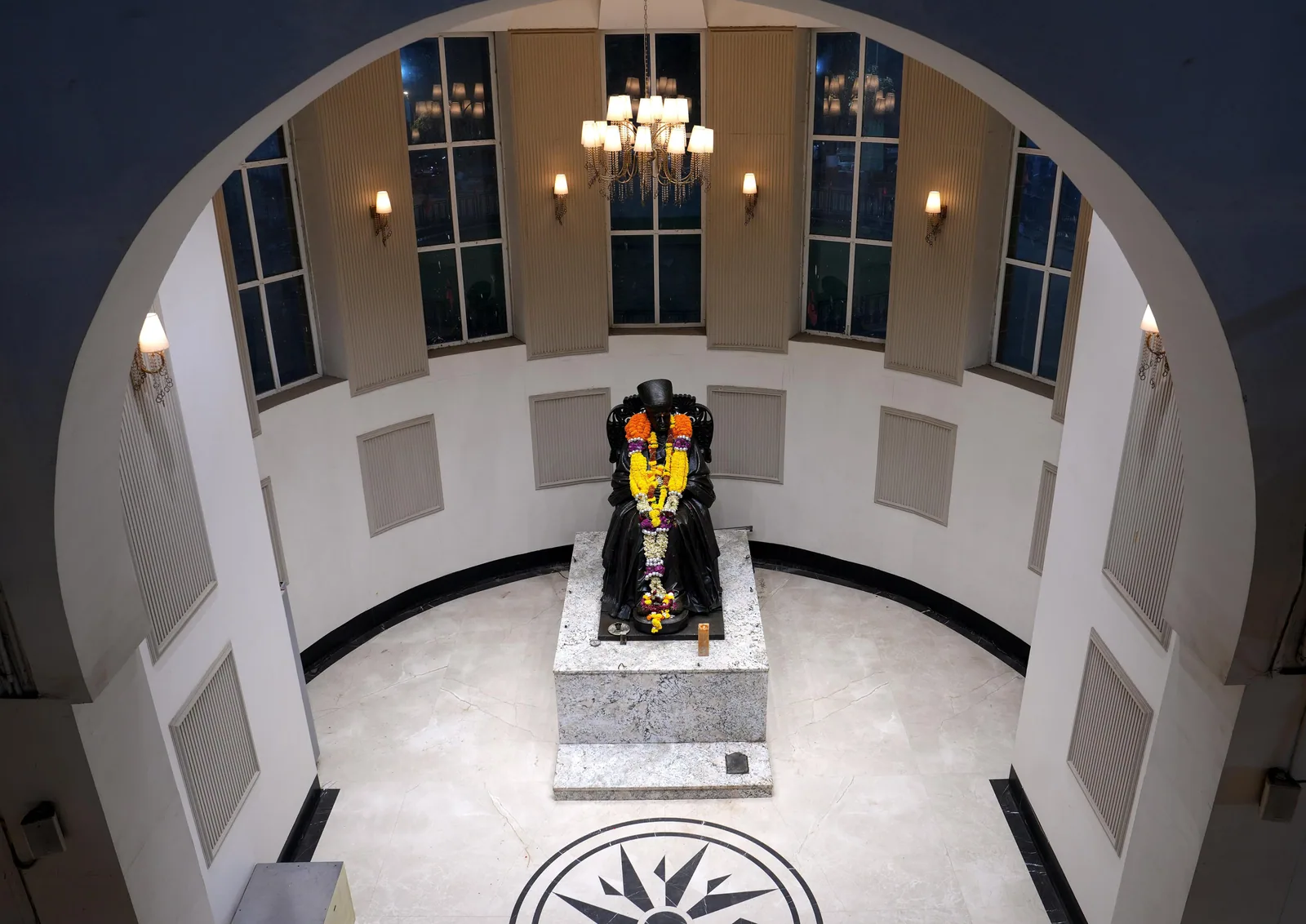 The statue of Sir Jamsetjee Jeejeebhoy, who shared the vision of Governor Sir Robert Grant for structured medical care in India